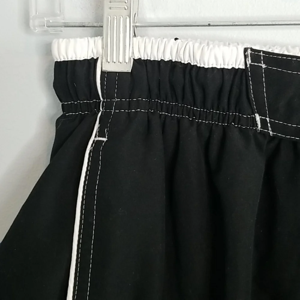 Men's Medium SPEEDO swim trunks lined pockets
